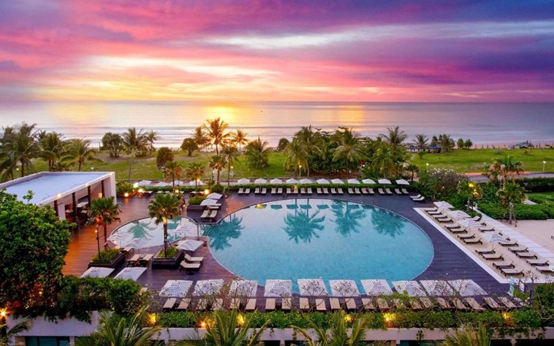 Pullman Phuket Karon Beach Resort