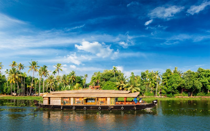 india-Houseboat