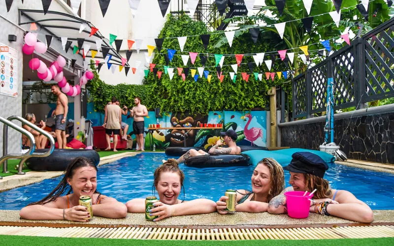 Mad Monkey Bangkok Hostel é um hostel popular para mochileiros em Bangkok