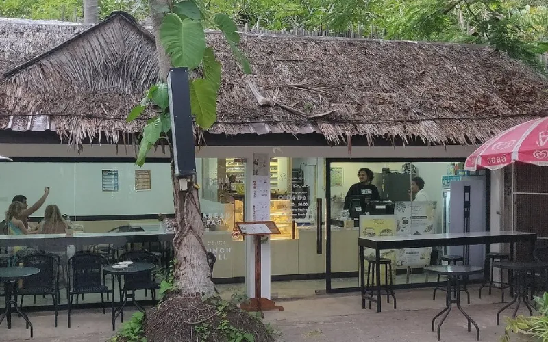 Café da manhã e café fresco no Summer Fresh @ Railay Beach, um café acolhedor com vista para a praia em Railay West