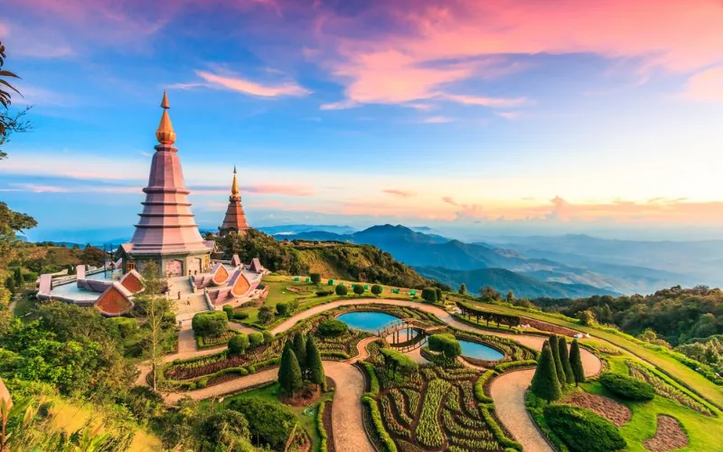 A Tailândia é amplamente conhecida por suas paisagens deslumbrantes e seu rico patrimônio cultural.
