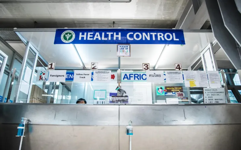 Brasileiros passam no Controle de Saude antes