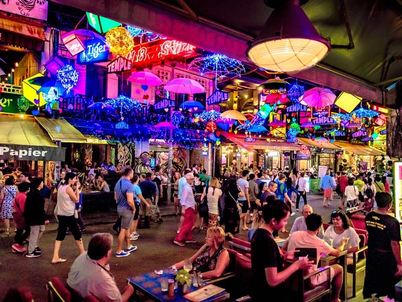 Angkor Night Market é ideal para comprar artesanato e souvenirs em Siem Reap