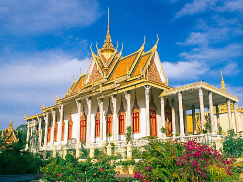 Palácio Real e Pagode de Prata, símbolos da herança real e espiritual do Camboja