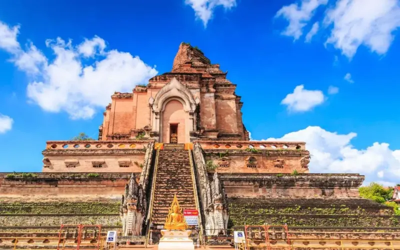 Ayutthaya, Patrimônio Mundial da UNESCO, revela as majestosas ruínas do antigo Reino de Sião cercadas por natureza e história