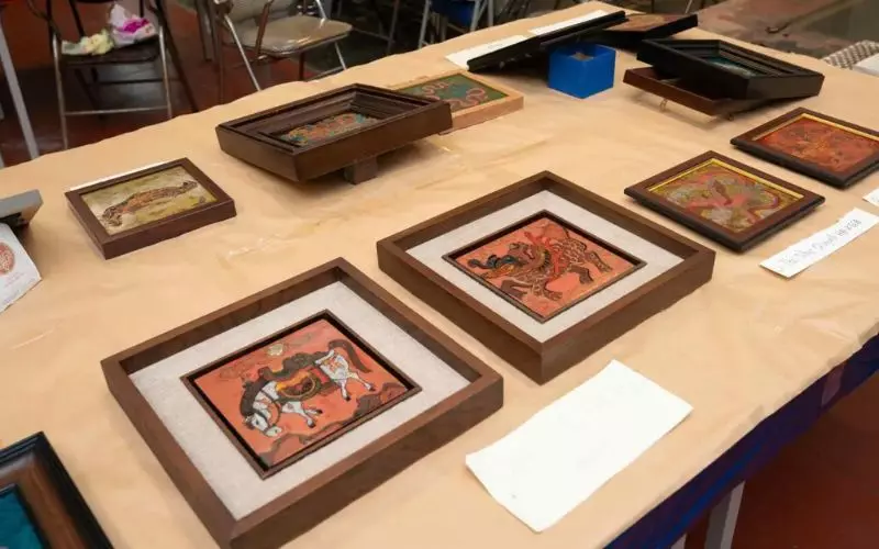 Arte refinada vietnamita com brilho