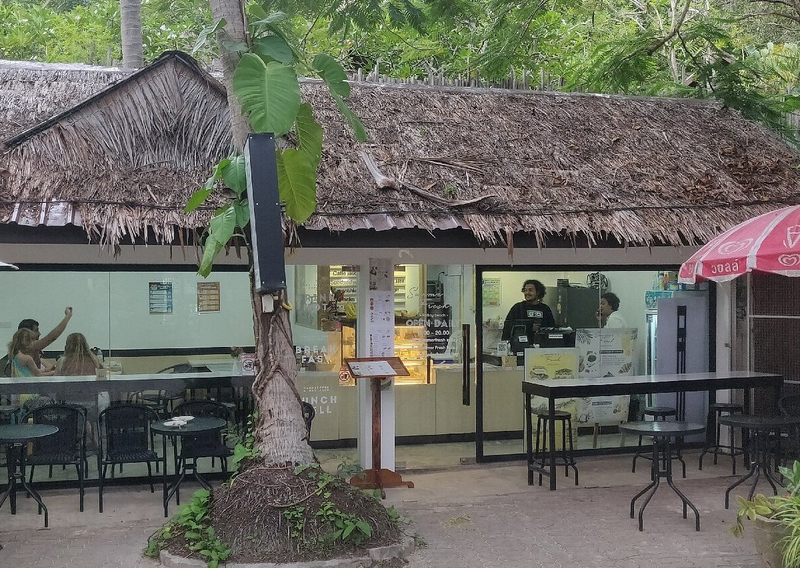 Café da manhã e café fresco no Summer Fresh @ Railay Beach, um café acolhedor com vista para a praia em Railay West