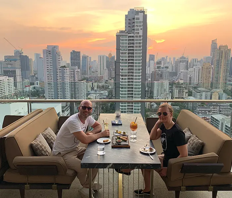 Os bares em terraços são muito apreciados pelos visitantes brasileiros
