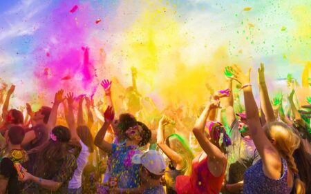 Índia com Festival das Cores Holi, saída em português