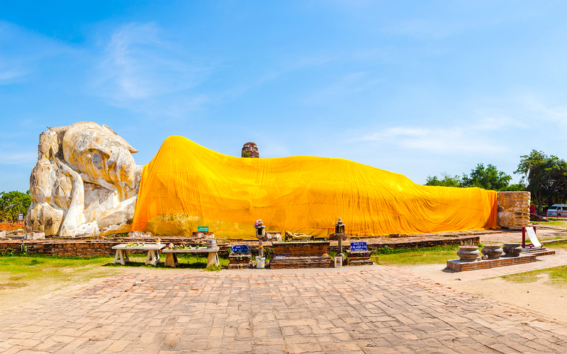 O impressionante Buda Reclinado de Wat Lokkayasutharam, símbolo da entrada de Buda no Nirvana em Ayutthaya
