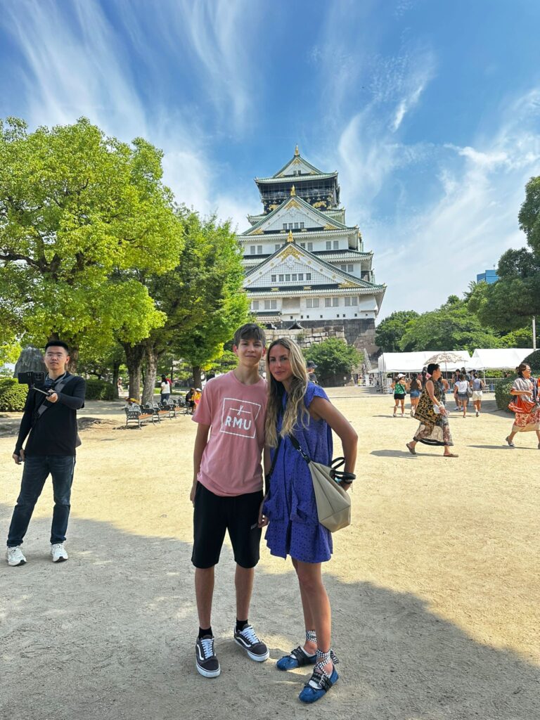 Clientes Mundo in Japan