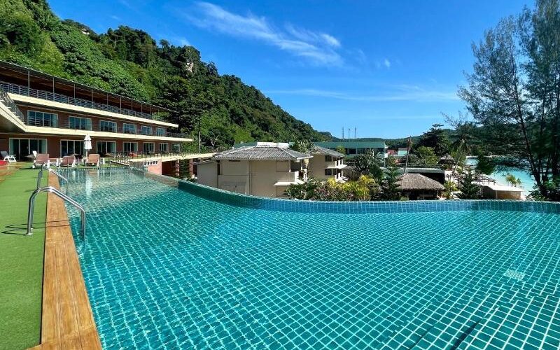 Phi Phi Cliff Beach Resort