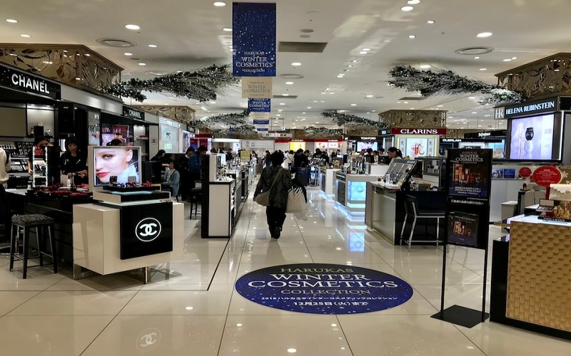 kintetsu-department-store-osaka-japon