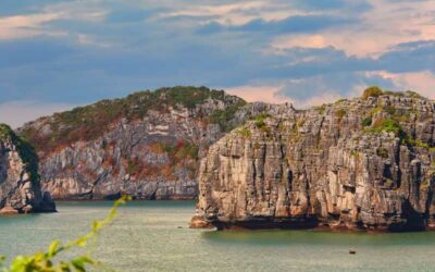 Excursión de 3 días a la isla Ninh Binh y Isla de Cat Ba con guía en español