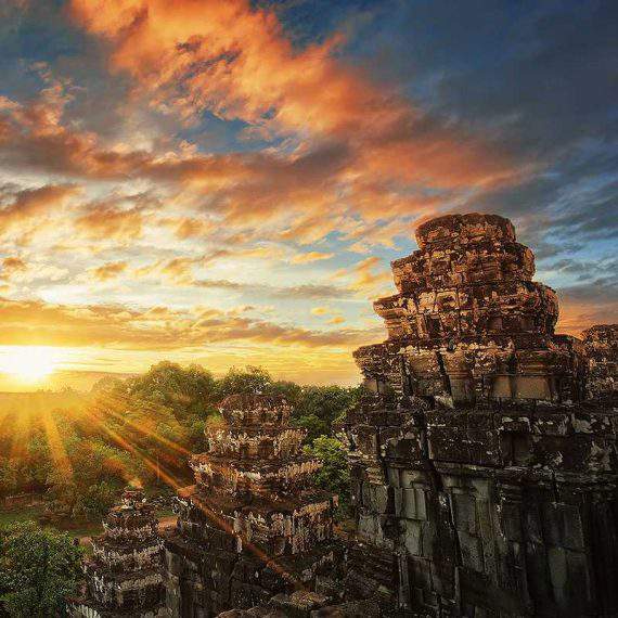 Puesta de sol en Angkor