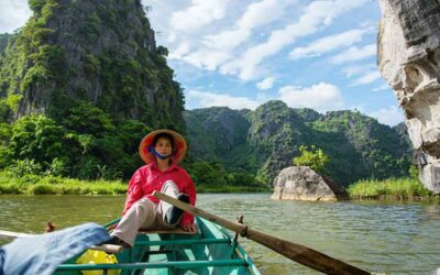 Excursão em Ninh Binh, Hang Mua, Hoa Lu e Tam Coc com guia em português em 2 dias.