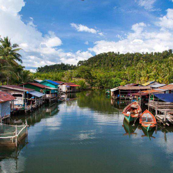 Floating village in Tonle Sap