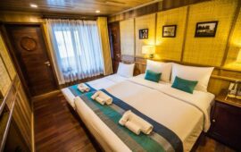 Bhaya Premium Cruises premium balcony