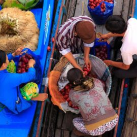 Cai Rang floating market