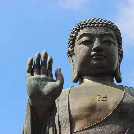 giant buddha in hong kong