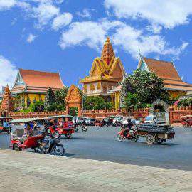 traffic phnom penh cambodia