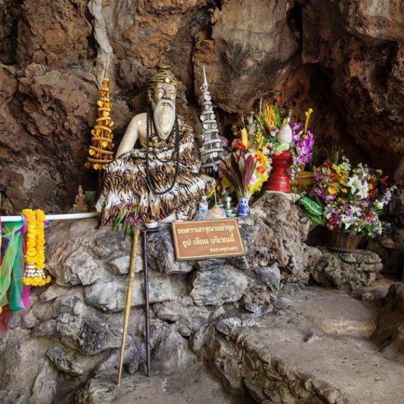 Tham Pla Cave