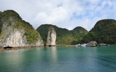 Ha Long Bay - Cat Ba Archipelago: A World Natural Heritage Site