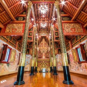 Interior de Wat Phra Singh Chiang Rai