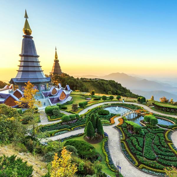 Wat Phra That Doi Chom Thong